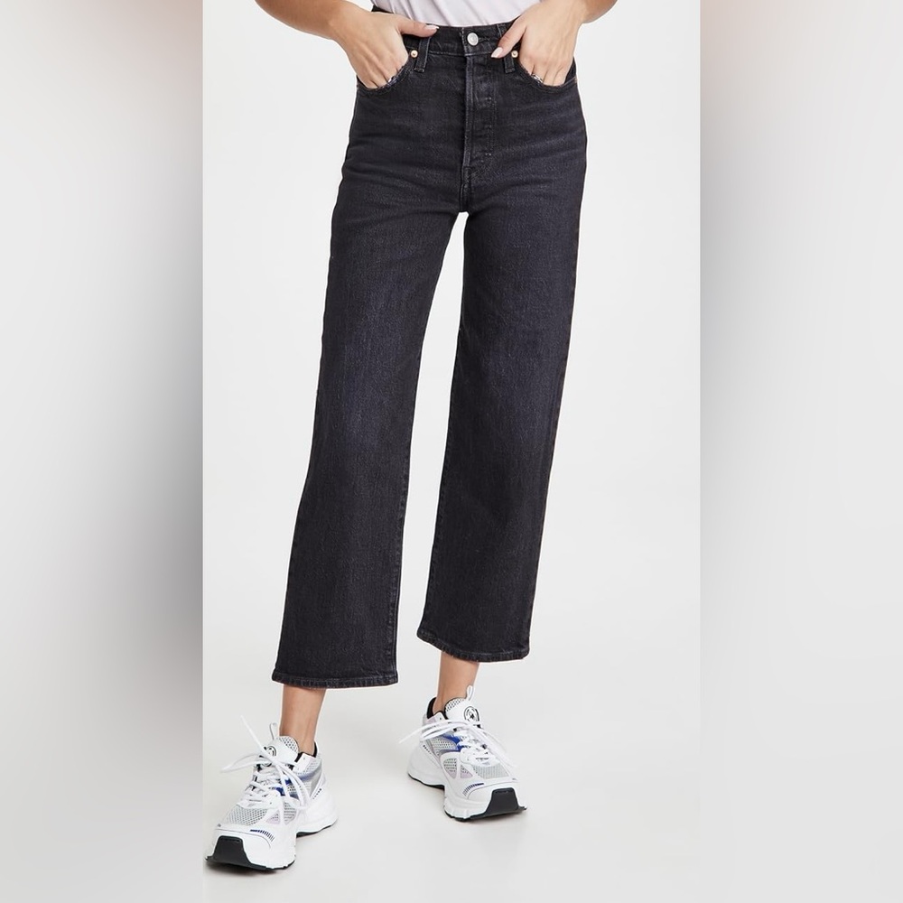 Levi’s Ribcage Straight Ankle Black Jeans